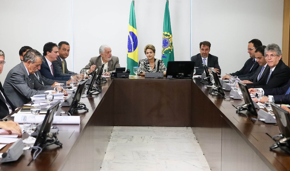 A governadores Dilma diz que CPMF é único plano Brasil 247