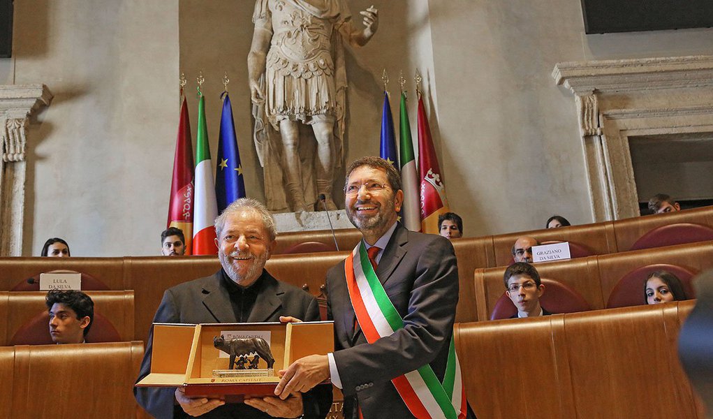 Em Roma Lula Homenageado E Convoca Jovens Para A Pol Tica Brasil