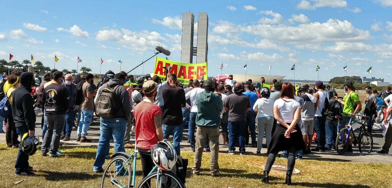 Entregadores De Aplicativos Protestam No Congresso Nacional Brasil