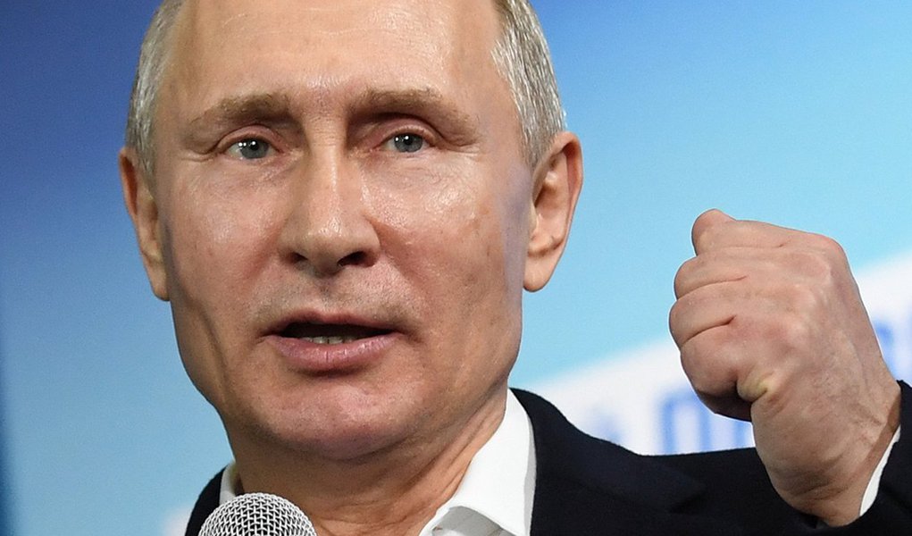 Presidente russo, Vladimir Putin, discursa em Moscou 18/03/2018 Yuri Kadobnov/POOL via Reuters