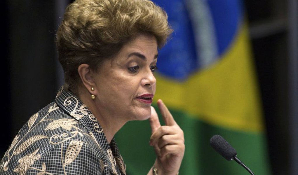 Bras�lia - A presidenta afastada, Dilma Rousseff, faz sua defesa durante sess�o de julgamento do impeachment no Senado (Marcelo Camargo/Ag�ncia Brasil)