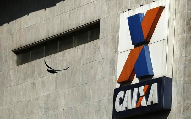 Logo de agência da Caixa no Rio de Janeiro. 20/10/2014 REUTERS/Pilar Olivares