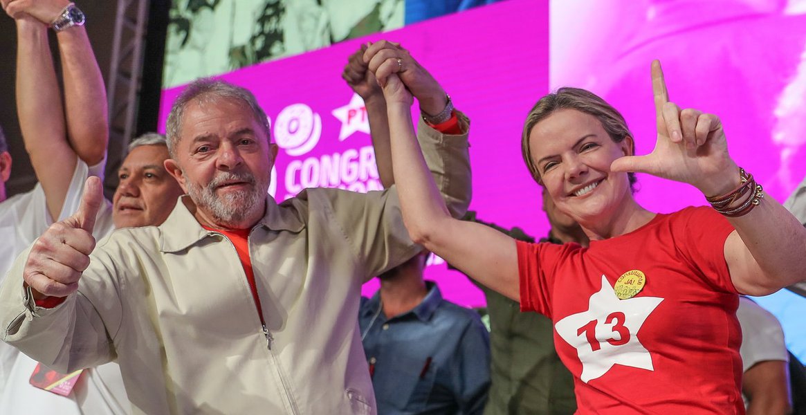 Gleisi e Lula no congresso nacional do PT