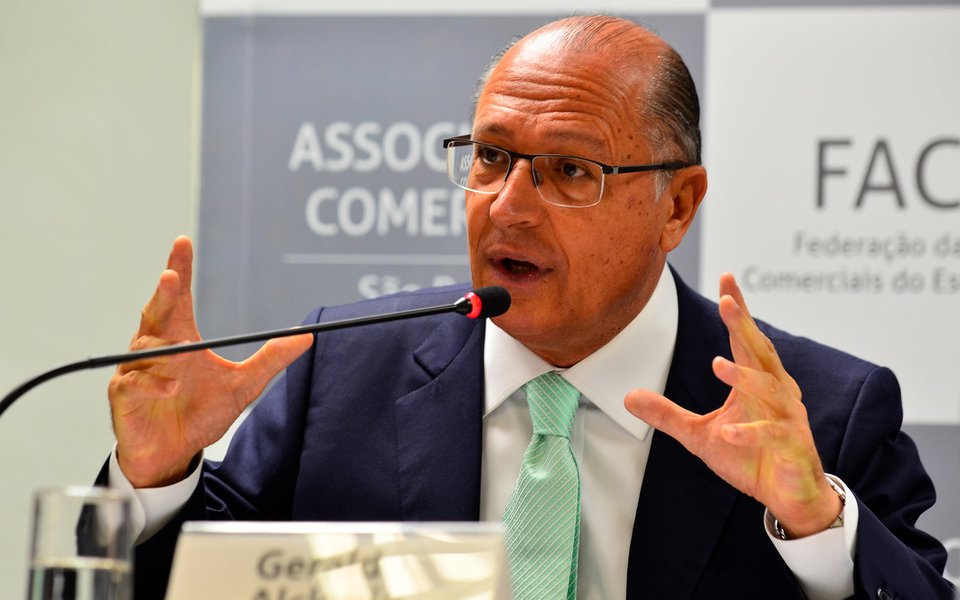 São Paulo - O governador Geraldo Alckmin fala sobre perspectivas e investimentos para 2016 na Associação Comercial de São Paulo (ACSP). (Foto: Rovena Rosa/Agência Brasil)