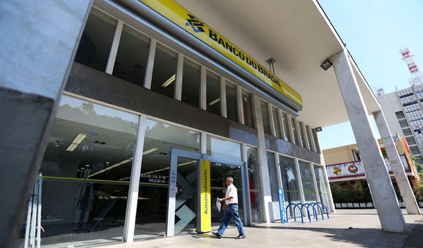 20/10/2017- Brasília - De 19 a 31 de outubro, 1.334 agências do Banco do Brasil em todo o país abrirão uma hora mais cedo para atendimento aos cotistas do Pasep Foto: Marcelo Camargo/Agência Brasil