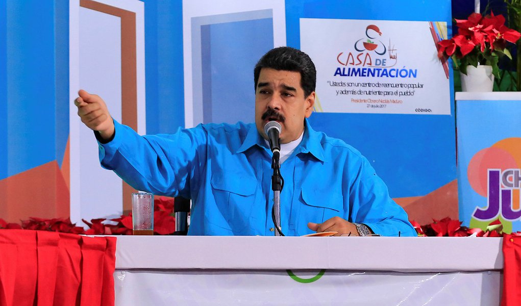 Presidente da Venezuela, Nicolás Maduro, durante evento no Palácio de Miraflores, em Caracas 22/11/2017 Palácio de Miraflores/Divulgação via REUTERS