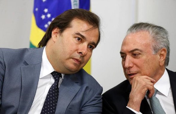 Presidente Temer conversa com Maia no Palácio do Planalto 26/10/2017 REUTERS/Adriano Machado