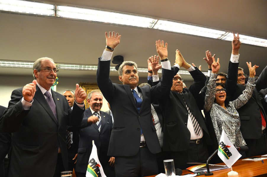 Brasília - Em reunião na Câmara dos Deputados, o Diretório Nacional do PMDB decidiu hoje (29) deixar a base aliada do governo da presidenta Dilma Rousseff (Fabio Rodrigues Pozzebom/Agência Brasil)