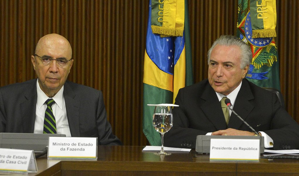 Brasília - O presidente interino Michel Temer apresenta as primeiras medidas econômicas para reequilibrar as contas do governo (José Cruz/Agência Brasil)