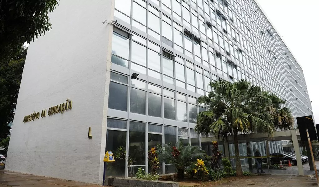 Fachada do Ministério da Educação (MEC), na Esplanada dos Ministérios, Brasília, DF. Foto: Marcos Oliveira/Agência Senado