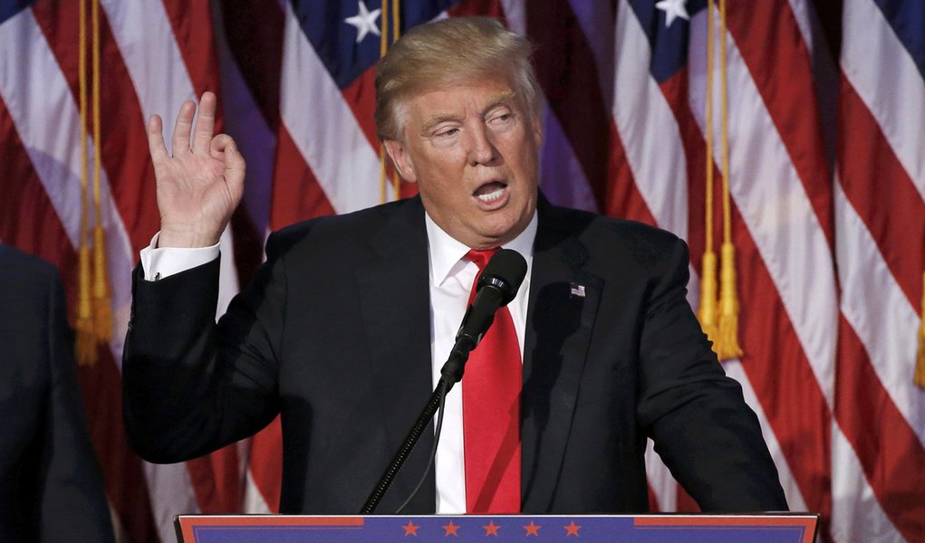 Presidente eleito dos Estados Unidos, Donald Trump, durante discurso em Manhattan. 09/11/2016 REUTERS/Mike Segar