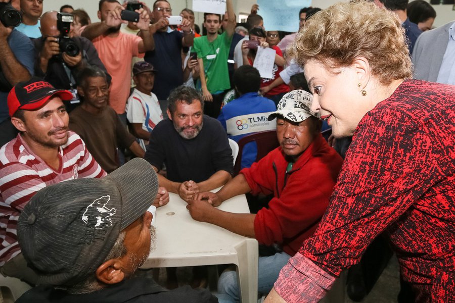 Franco da Rocha - SP, 12/03/2016. Presidenta Dilma Rousseff durante sobrevoo as áreas atingidas pela chuva no Estado de São Paulo. Foto: Roberto Stuckert Filho/PR