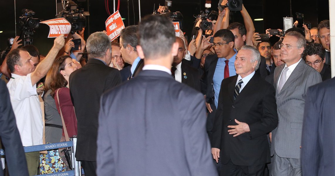 Brasília- DF 23-05-2016 Presidente interino, Michel Temer, durante entrega da meta fiscal 2016 ao presidente do senado Renan Calheiros. Foto Lula Marques/Agência PT