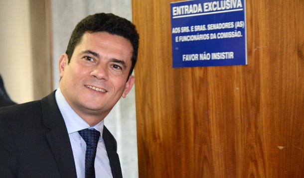 O juiz federal Sergio Moro participa na Comiss�o de Constitui��o, Justi�a e Cidadania (CCJ) do Senado de audi�ncia p�blica sobre projeto que altera o C�digo de Processo Penal (Fabio Rodrigues Pozzebom/Ag�ncia Brasil)