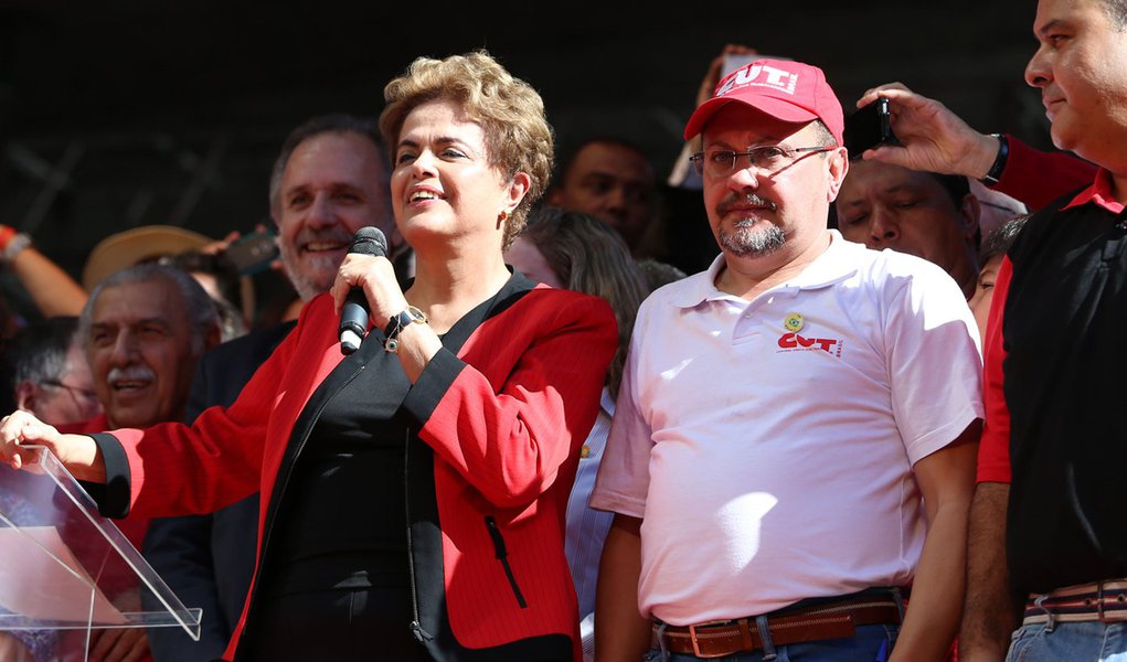 São Paulo 01/05/2016 Presidenta Dilma durante Ato em comemoração ao Dia do Trabalhador, no Vale do Anhangabau. Foto Paulo Pinto / Agencia PT