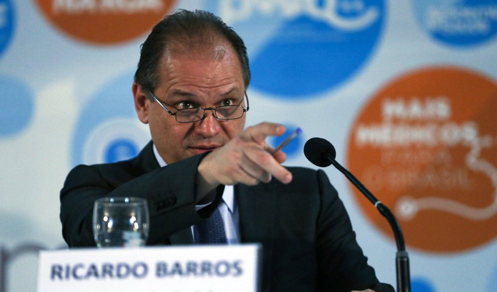 Brasília - O ministro da Saúde, Ricardo Barros, participa do encerramento do 7º Fórum Nacional de Gestão da Atenção Básica. (José Cruz/Agência Brasil)