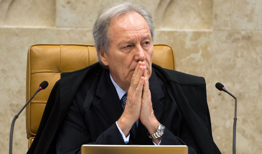 O Supremo Tribunal Federal (STF) continua o julgamento sobre proibição de doações de empresas privadas para campanhas políticas (Antonio Cruz/Agência Brasil)