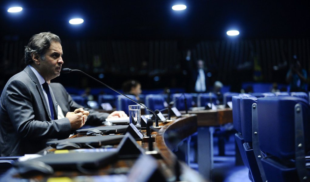 Plenário do Senado Federal durante sessão deliberativa ordinária. Em pronunciamento, senador Aécio Neves (PSDB-MG). Foto: Marcos Oliveira/Agência Senado