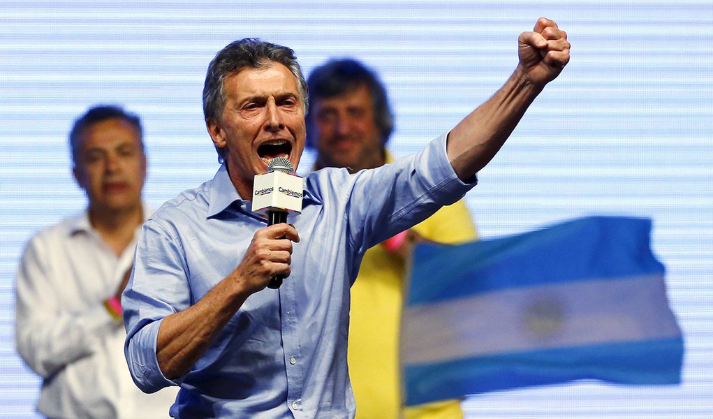 Mauricio Macri, opositor de centro-direita, após resultado das eleições presidenciais, em Buenos Aires. 23/11/2015 REUTERS/Ivan Alvarado