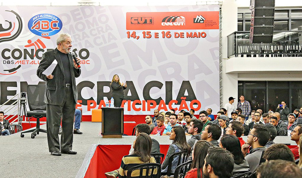 12/05/2015 – O ex presidente Lula, durante encontro com a Juventude Metalúrgica do ABC Paulista em comemoração aos 56 anos do SMABC. Foto: Ricardo Stuckert/ Instituto Lula
