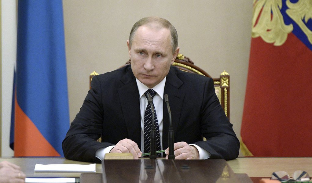 Presidente russo, Vladimir Putin, durante reuniÃ£o de seguranÃ§a no Kremlin, em Moscou, na RÃºssia. 04/12/2015 REUTERS/Alexei Nikolsky/Sputnik/Kremlin