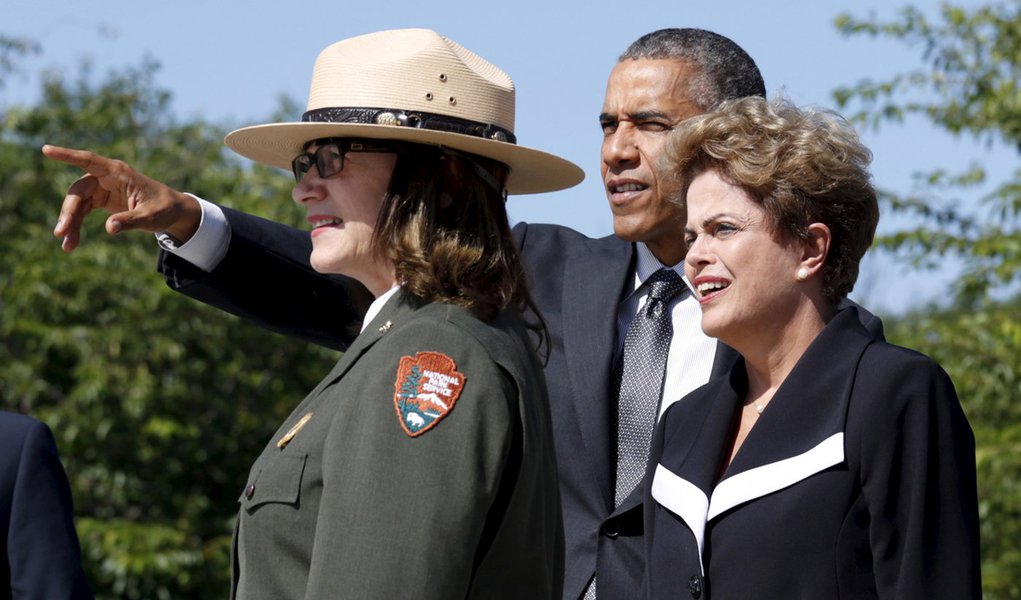 Obama e Dilma no memorial de Martin Luther King em Washington. 29/06/2015 REUTERS/Kevin Lamarque