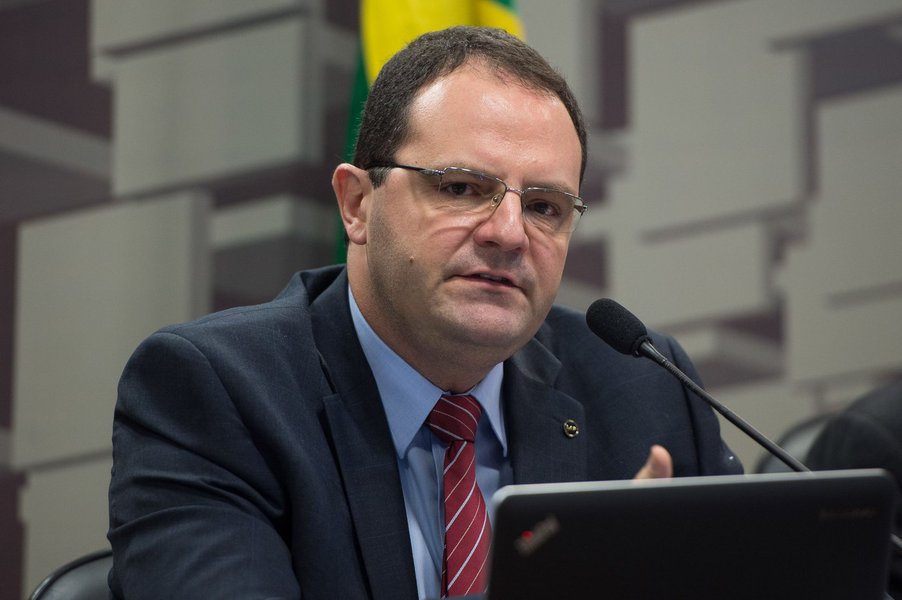 17/03/2015- Brasília- DF, Brasil- O ministro do Planejamento, Nelson Barbosa, participa de audiência pública na Comissão de Assuntos Econômicos (CAE) do Senado.