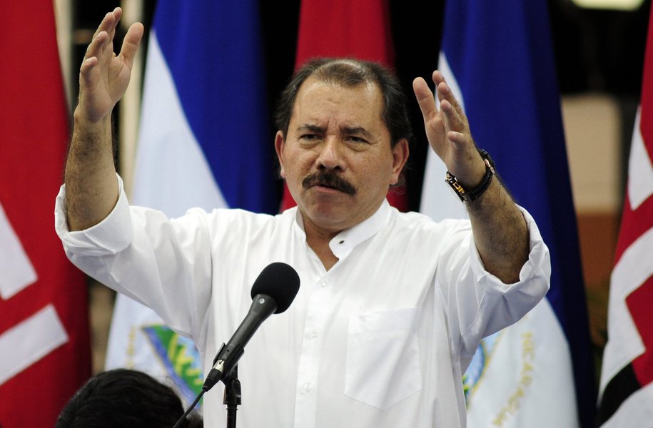 Nicaragua's President Daniel Ortega addresses the audience in Managua October 6, 2011. REUTERS/Jorge Cabrera (NICARAGUA - Tags: POLITICS)