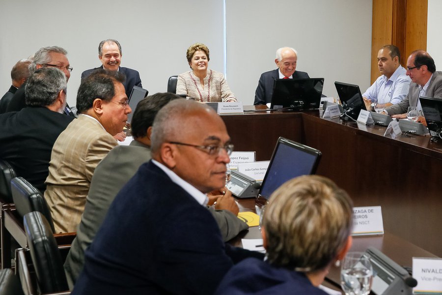 Brasília - DF, 08/12/2014. Presidenta Dilma Rousseff durante encontro com representantes das Centrais Sindicais. Foto: Roberto Stuckert Filho/PR