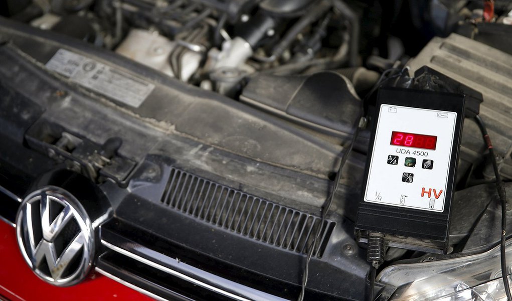 Carro da Volkswagen durante teste em centro técnico e de testes em Zenica, na Bósnia. 23/09/2015 REUTERS/Dado Ruvic (Foto: Paulo Emílio) Carro da Volkswagen durante teste em centro técnico e de testes em Zenica, na Bósnia. 23/09/2015 REUTERS/Dado Ruvic