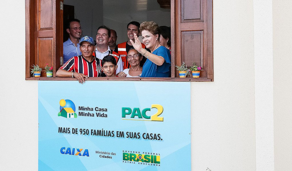 Rio Branco - AC, 11/03/2015. Presidenta Dilma Rousseff durante Cerimônia de entrega de 967 unidades habitacionais, dos Residenciais Cidade do Povo, Rui Lino, Abunã e Cabreúva, do Programa Minha Casa Minha Vida. Foto: Roberto Stuckert Filho/PR.