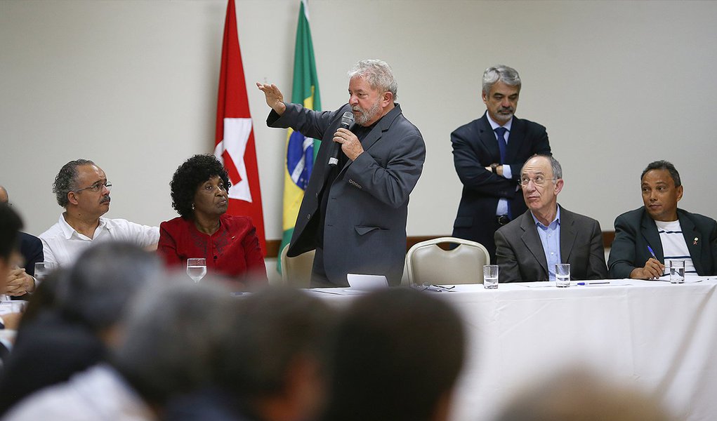Brasília- DF- Brasil- 29/06/2015- O ex-presidente Luiz Inácio Lula da Silva, se reúne, com as bancadas do PT no Senado e na Câmara. Foto: Ricardo Stuckert/ Instituto Lula