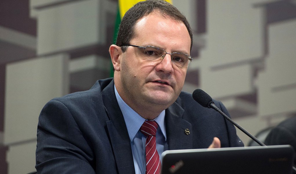 17/03/2015- Brasília- DF, Brasil- O ministro do Planejamento, Nelson Barbosa, participa de audiência pública na Comissão de Assuntos Econômicos (CAE) do Senado.