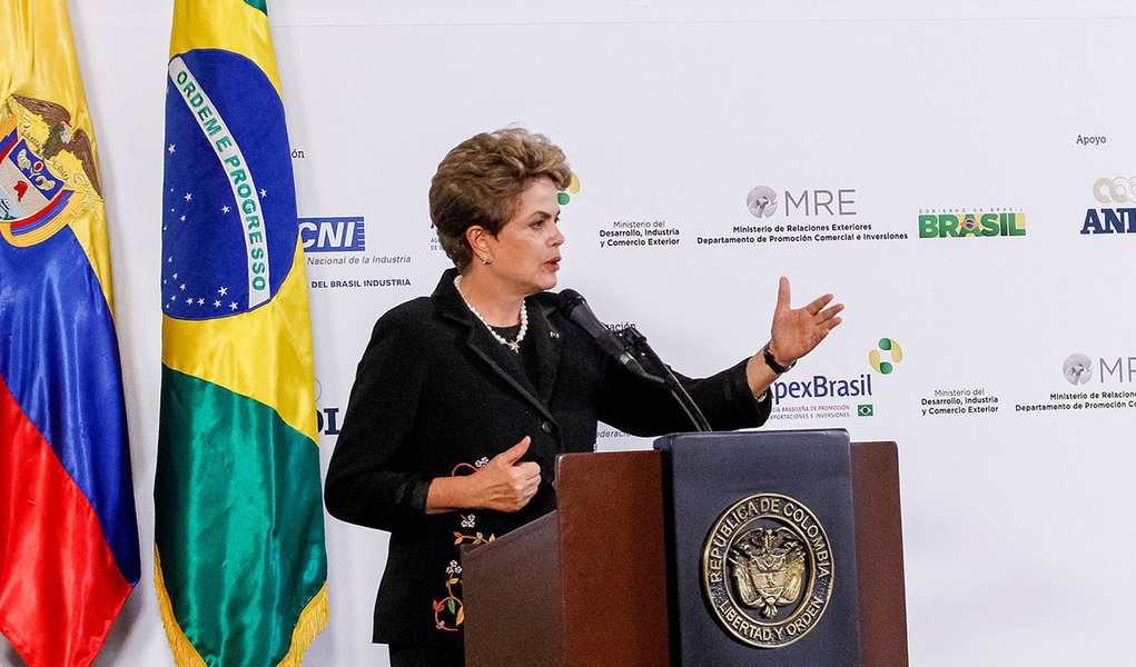 Bogotá - Colômbia, 09/10/2015. Presidenta Dilma Rousseff durante Sessão de encerramento do Encontro Empresarial Brasil-Colômbia. Foto: Roberto Stuckert Filho/PR