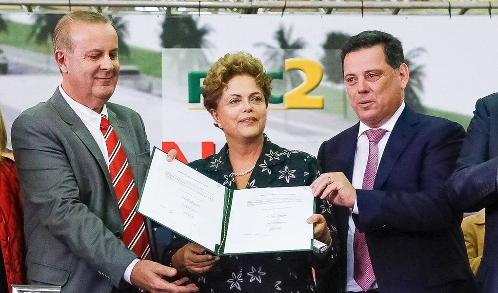 Goiânia - GO, 19/03/2015. Presidenta Dilma Rousseff durante cerimônia alusiva à assinatura de ordem de serviço de implantação do BRT Norte-Sul. Foto: Roberto Stuckert Filho/PR