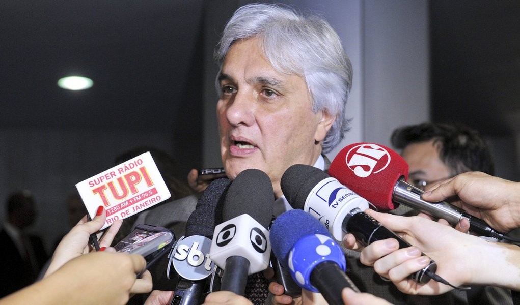 senador Delcídio do Amaral (PT-MS) concede entrevista. Foto: Jane de Araújo/Agência Senado