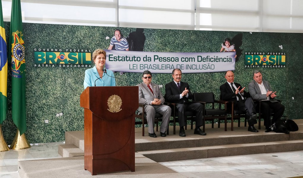 Brasília - DF, 06/07/2015. Presidenta Dilma Rousseff durante cerimônia de sanção do Estatuto da Pessoa com Deficiência - Lei Brasileira de Inclusão. Foto: Roberto Stuckert Filho/PR