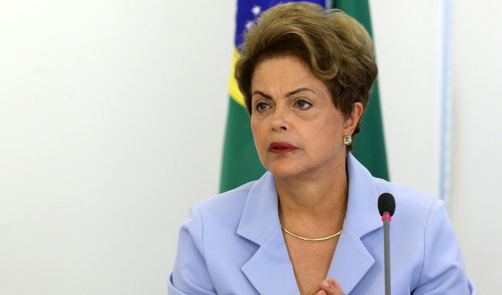 Brasília- DF 25-06-2015 Presidenta Dilma durante reunião com o governador de são paulo, Geraldo Alckmin. Assinatura de contrato de finaciamento para sabsp Foto Lula Marques/AgênciaPT/Fotos Públicas