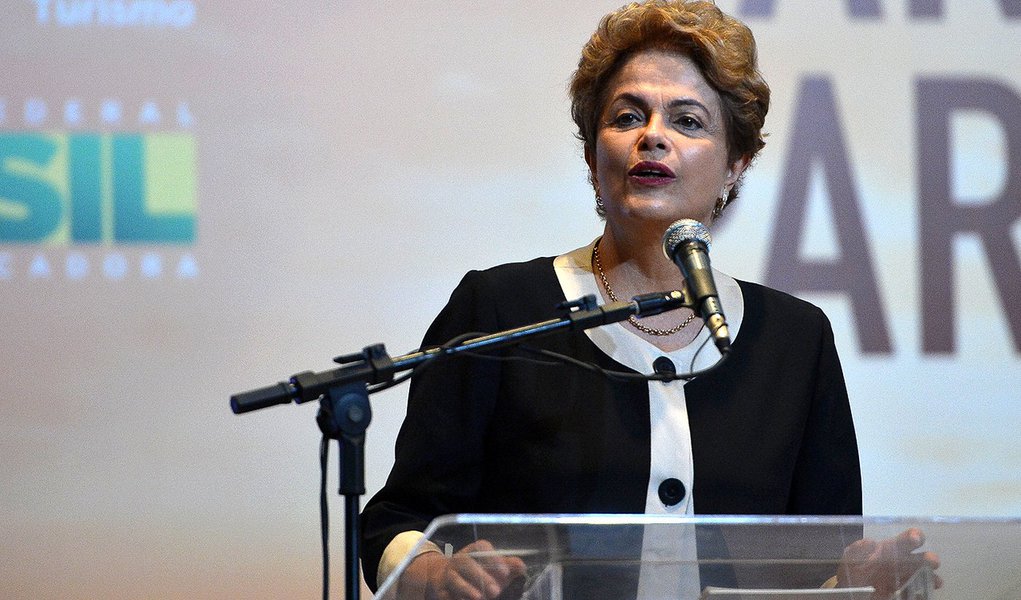 A presidente Dilma Rousseff preside a cerimônia de Lançamento do Ano Olímpico do Turismo (Antonio Cruz/Agência Brasil)