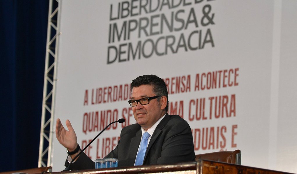 O diretor Geral da EBC, Américo Martins participa do 7º Fórum Liberdade de Imprensa &amp; Democracia, realizado pela revista Imprensa (Antonio Cruz/Agência Brasil)