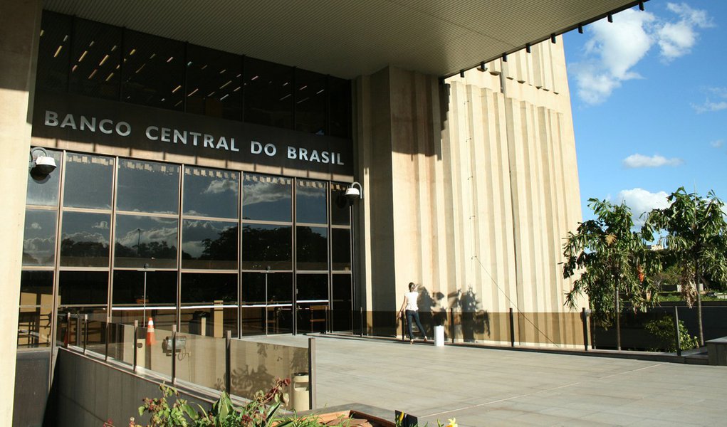 BRASÍLIA, DF, 01.07.2011: BANCO CENTRAL DO BRASIL - Vista do Banco Central do Brasil (BC ou BACEN), em Brasília. (Foto: Bia Fanelli/Folhapress)
