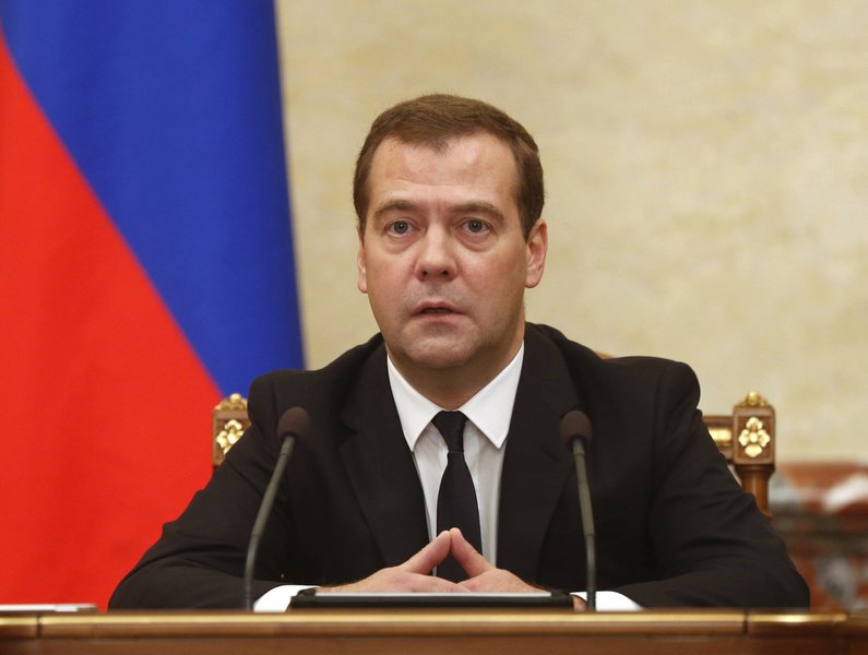 Primeiro-ministro russo Medvedev comanda reunião do governo em Moscou. 07/08/2014 REUTERS/Dmitry Astakhov/RIA Novosti/Pool