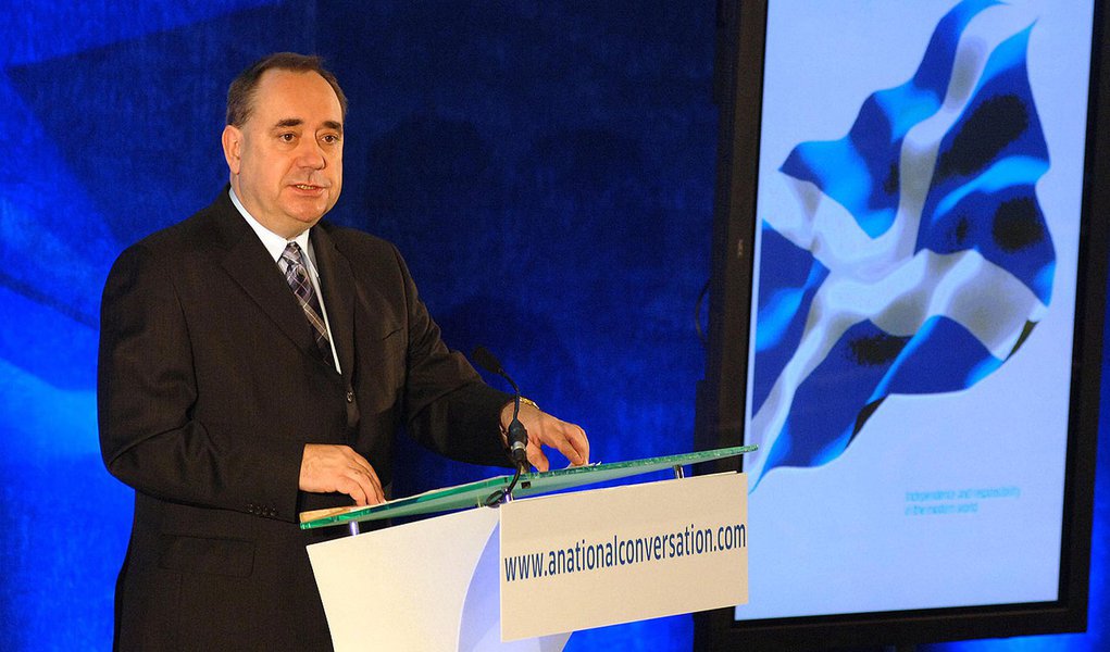Picture by Chris Watt 07887 554 193
Scotlands First Minister Alex Salmond and Depute First Minister Nicola Sturgeon, at the launch of Choosing Scotland's Future - a White Paper on a possible independence referendum.