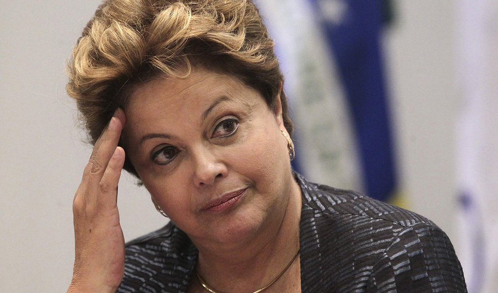 Brazil's President Dilma Rousseff reacts during the graduation ceremony for The Order of Rio Branco at the Rio Branco Institute, in Itamaraty Palace June 17, 2013. REUTERS/Ueslei Marcelino (BRAZIL - Tags: POLITICS)