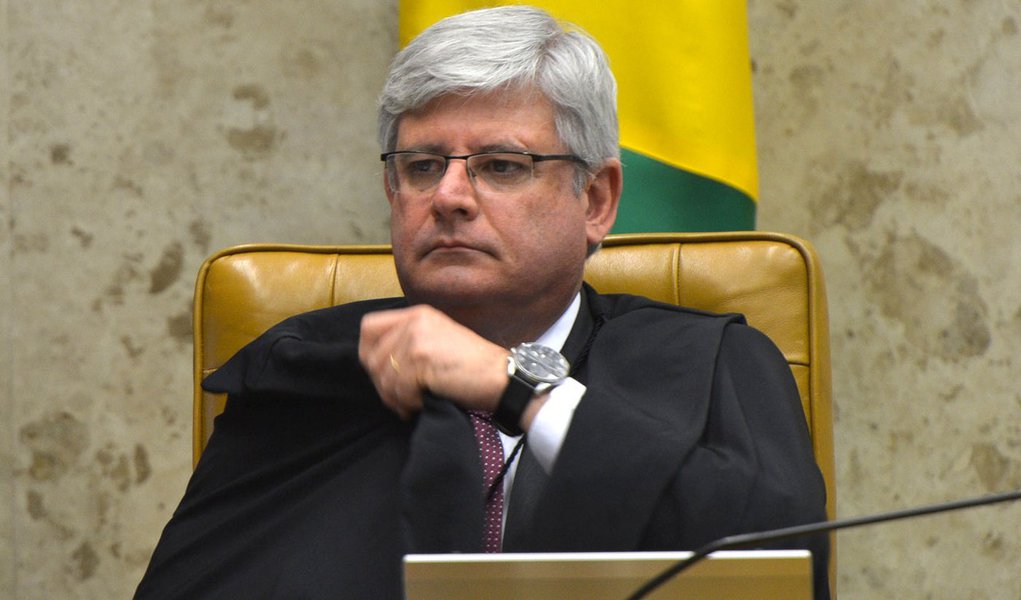 Brasília – O Supremo Tribunal Federal (STF) julga os novos recursos da Ação Penal 470, o processo do mensalão. Os ministros analisam os segundos embargos de declaração de dez réus. Na foto, o procurador-geral da República, Rodrigo Janot