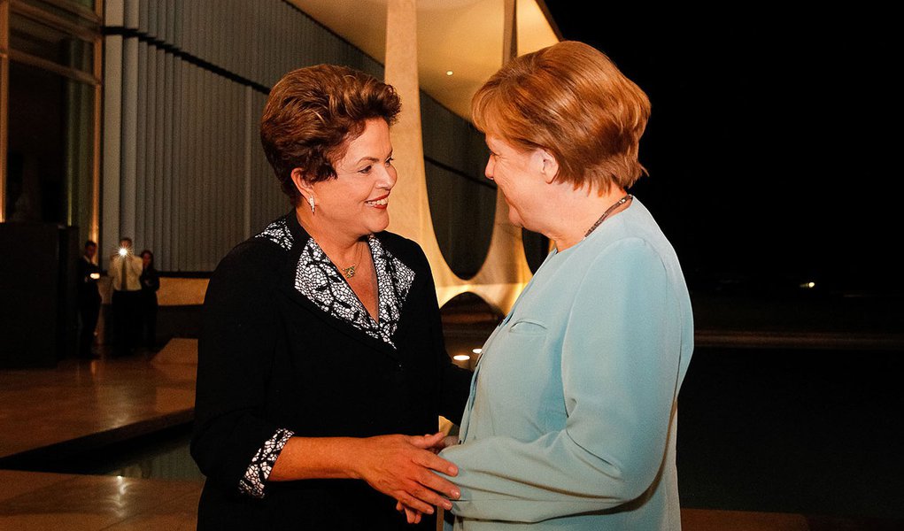 Brasília - DF, 15/06/2014. Presidenta Dilma Rousseff durante jantar de trabalho com a Chanceler da Alemanha, Angela Merkel. Foto: Roberto Stuckert Filho/PR