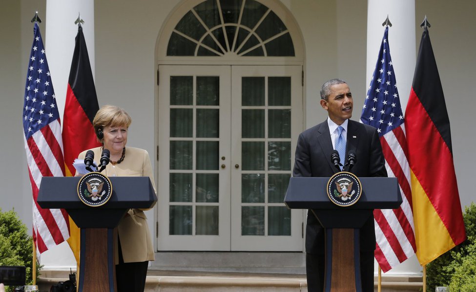 U.S. President Barack Obama and German Chancellor Angela Merkel address a joint news conference in the Rose Garden of the White House in Washington May 2, 2014. REUTERS/Larry Downing (UNITED STATES - Tags: POLITICS) (Foto: Gisele Federicce) U.S. President Barack Obama and German Chancellor Angela Merkel address a joint news conference in the Rose Garden of the White House in Washington May 2, 2014. REUTERS/Larry Downing (UNITED STATES - Tags: POLITICS)