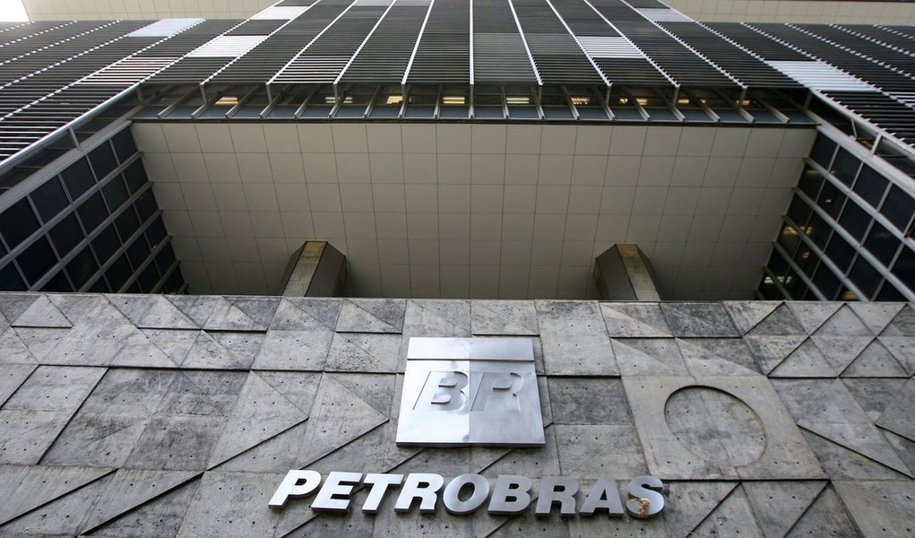 Petrobras planeja investir US$ 236,7 bilhões em 5 anos
