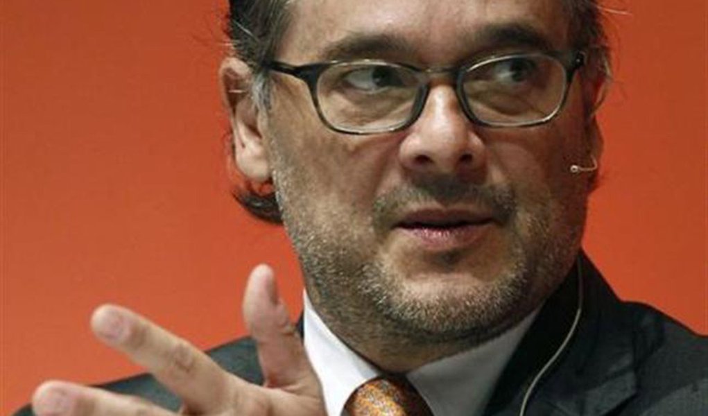 Ex-president do Banco Central do Brasil, Gustavo Franco, é visto durante uma entrevista concedida à Reuters em 2012 em São Paulo. A volatilidade cambial deve ser crescente até as eleições presidenciais do ano que vem, não apenas pela incerteza do mercado 