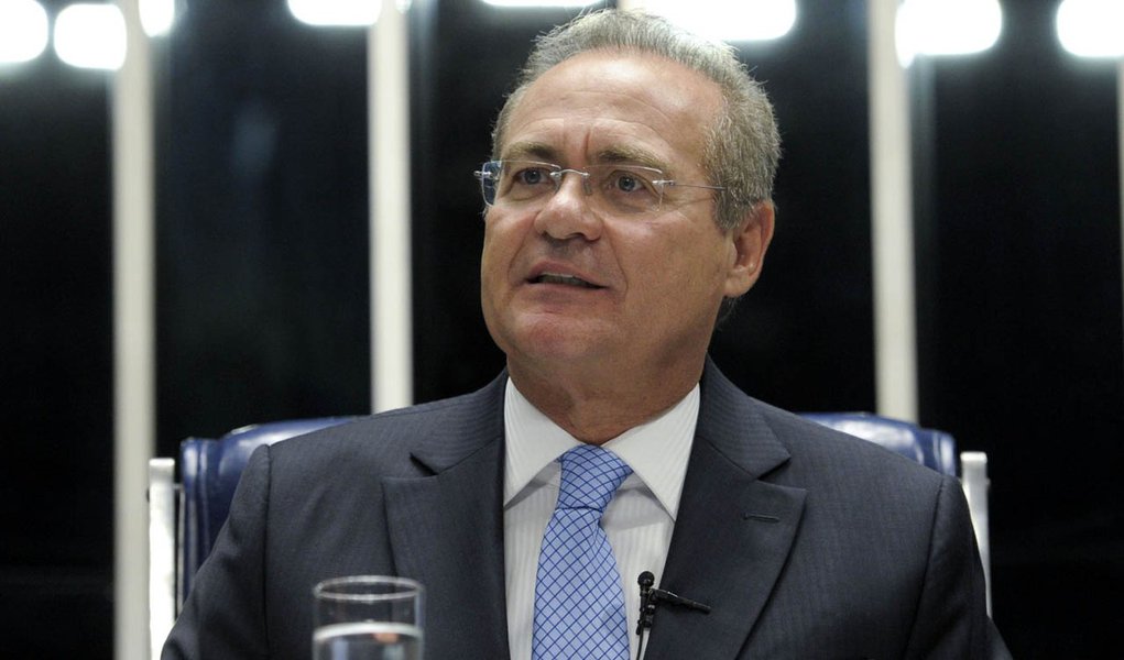 Mesa E/D:
Presidente da sessão, senador Renan Calheiros (PMDB-AL).
